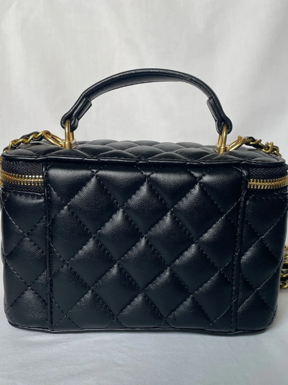 Chanel GWP Makeup Vanity Case Gold Chain Top Handle